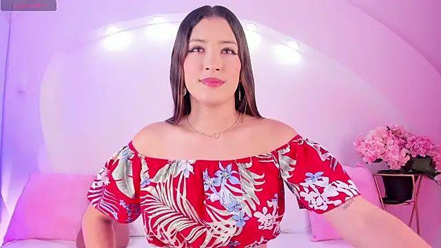 Snapshot of ValeriMilton chatting on 10-23-25, 07:45 ValeriMilton online show from 10-23-25, 07:45