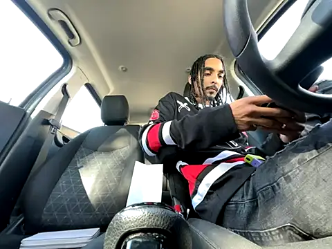 Snapshot of bigjayy1000 chatting on 10-31-25, 04:41 bigjayy1000 online show from 10-31-25, 04:41