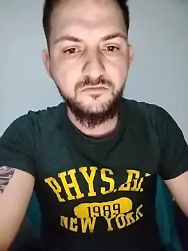 Snapshot of iurinicola chatting on 02-17-26, 10:49 iurinicola online show from 02-17-26, 10:49