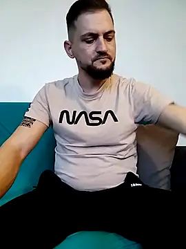 Snapshot of iurinicola chatting on 02-21-26, 12:39 iurinicola online show from 02-21-26, 12:39