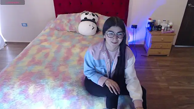 Snapshot of Saray_honey04 chatting on 09-24-25, 08:01 Saray honey04 online show from 09-24-25, 08:01