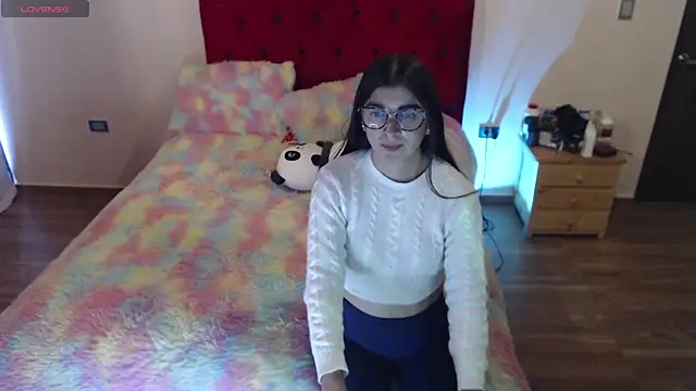 Snapshot of Saray_honey04 chatting on 09-29-25, 09:52 Saray honey04 online show from 09-29-25, 09:52