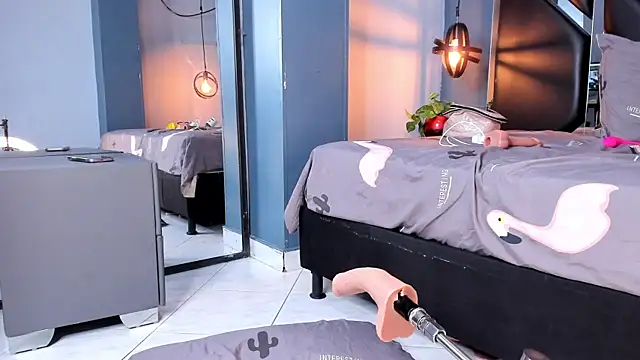 Snapshot of Melissa_23_ chatting on 11-12-25, 11:43 Melissa 23 online show from 11-12-25, 11:43