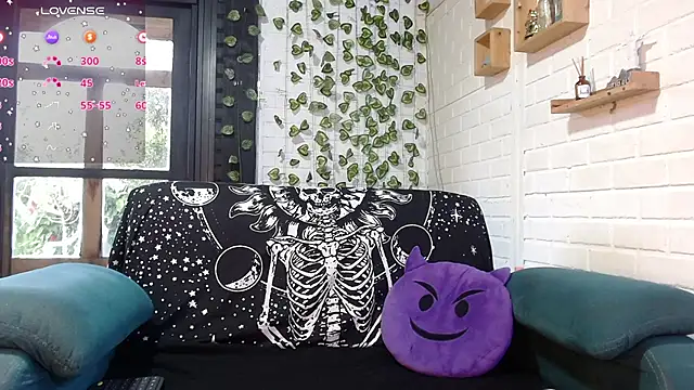 LiraSonnett online show from 11-01-25, 09:17