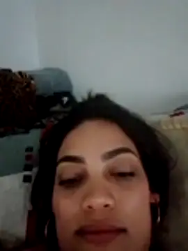 Ehilyn online show from 11-26-25, 01:17