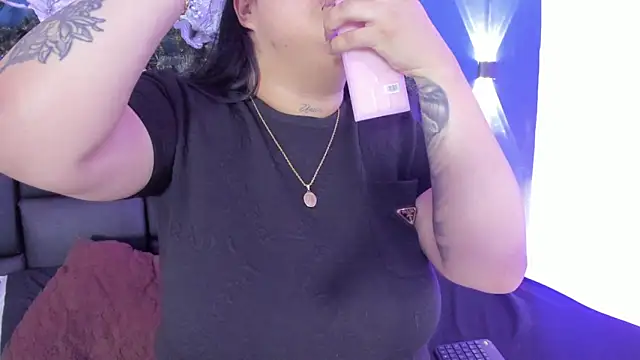 DANESKA HILLER online show from 01-08-26, 08:00