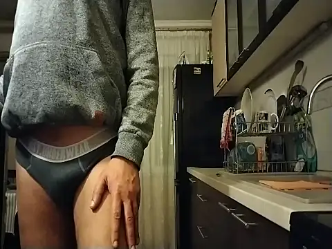 Snapshot of Snajperbaba chatting on 10-25-25, 10:48 Snajperbaba online show from 10-25-25, 10:48