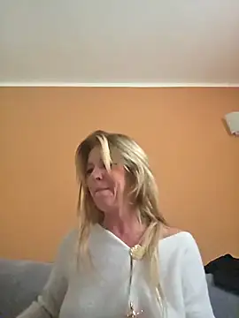 Melody73 online show from 11-10-25, 10:25