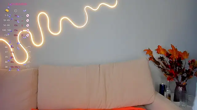 dinky  emily online show from 09-15-25, 10:59