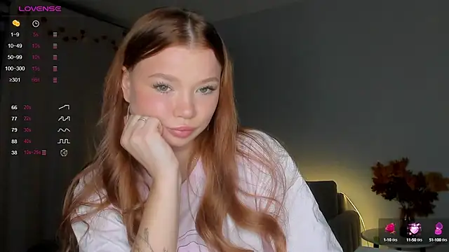 dinky  emily online show from 10-01-25, 02:45