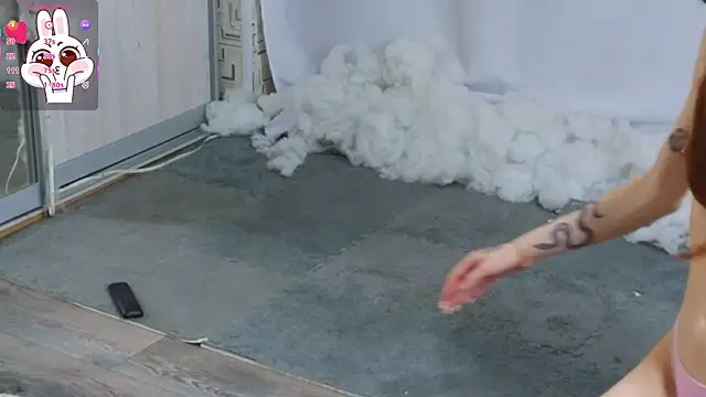 Snapshot of Lusy_PickMe chatting on 11-15-25, 06:33 Lusy PickMe online show from 11-15-25, 06:33