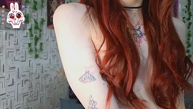 Snapshot of Lusy_PickMe chatting on 11-24-25, 05:18 Lusy PickMe online show from 11-24-25, 05:18