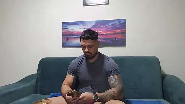 Tiberius hunk online show from 11-23-25, 06:46