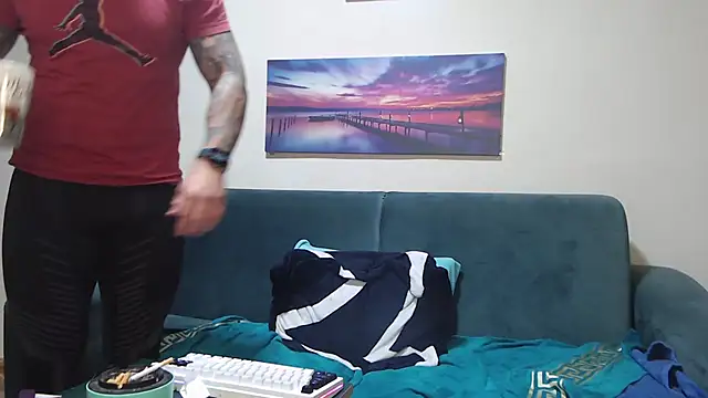 Tiberius hunk online show from 01-10-26, 07:26