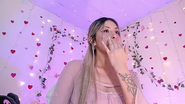 Snapshot of elizabeth_jiing chatting on 03-08-25, 09:18 elizabeth jiing online show from 03-08-25, 09:18