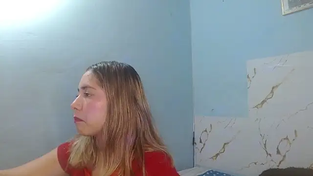 Snapshot of lunaxxx_69 chatting on 03-11-25, 02:21 lunaxxx 69 online show from 03-11-25, 02:21