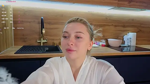 christie luv online show from 01-15-26, 01:37