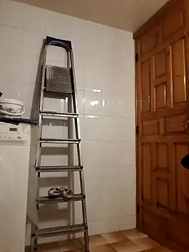 Snapshot of yakot7 chatting on 10-16-25, 10:22 yakot7 online show from 10-16-25, 10:22