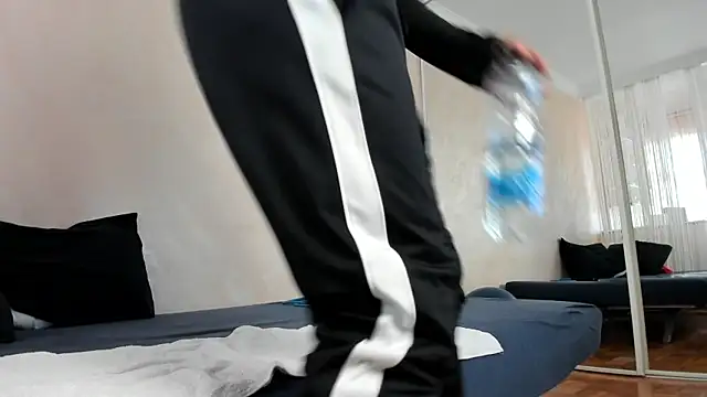 Snapshot of nole_jokker chatting on 03-16-25, 12:00 nole jokker online show from 03-16-25, 12:00