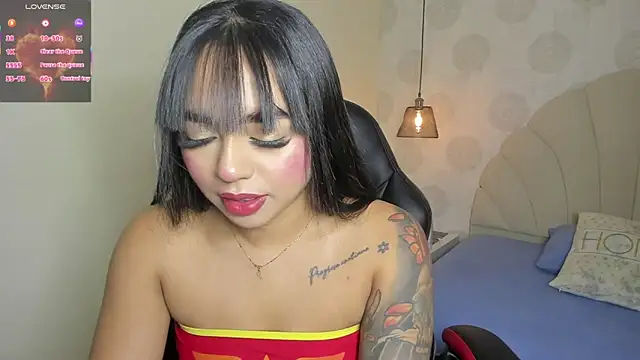 Snapshot of AGATHASMITH5 chatting on 10-17-25, 03:31 AGATHASMITH5 online show from 10-17-25, 03:31