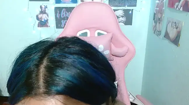 Snapshot of Sali_Poison chatting on 03-13-25, 09:16 Sali Poison online show from 03-13-25, 09:16