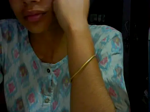 Snapshot of mayra89 chatting on 09-29-25, 02:33 mayra89 online show from 09-29-25, 02:33