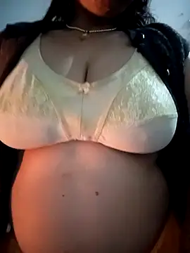 Snapshot of Neha-Bhabhi-Rasily chatting on 12-18-25, 10:54 Neha-Bhabhi-Rasily online show from 12-18-25, 10:54