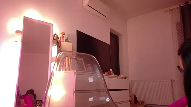 MiaKnoxxx online show from 12-21-25, 09:44