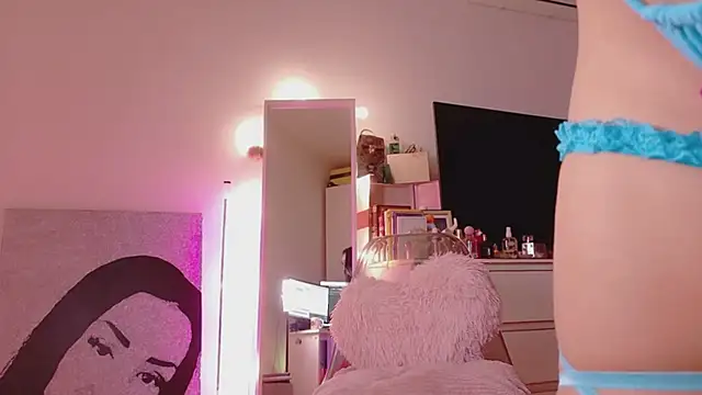 Snapshot of MiaKnoxxx chatting on 02-05-26, 11:31 MiaKnoxxx online show from 02-05-26, 11:31