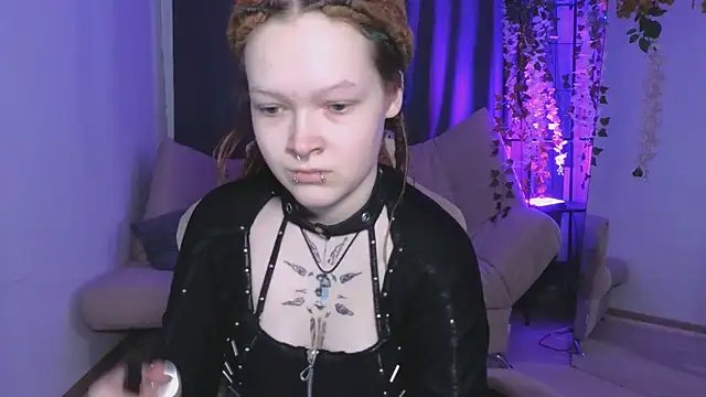 NicoleFlloret online show from 03-05-25, 06:01