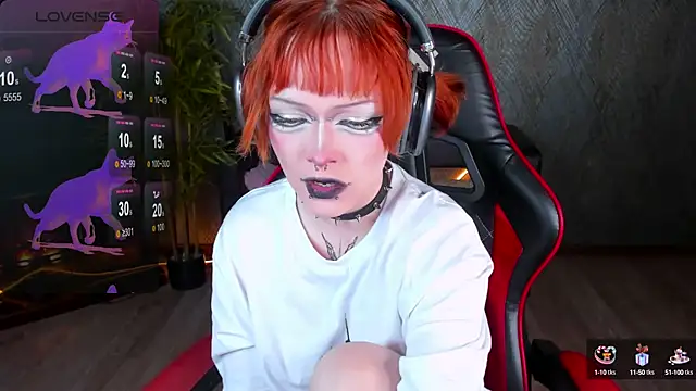NicoleFlloret online show from 10-02-25, 08:38
