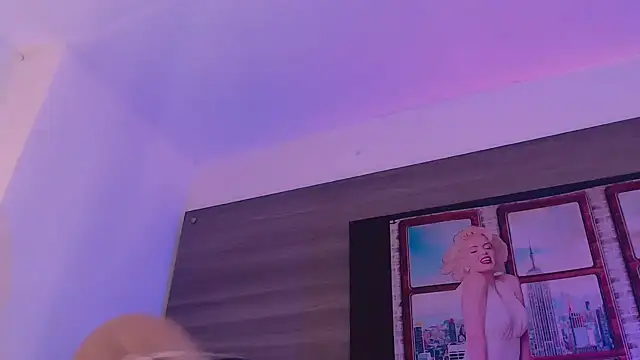 SashaNova online show from 11-14-25, 04:33