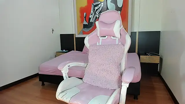 Snapshot of i_am_karoll chatting on 11-18-25, 07:07 i am karoll online show from 11-18-25, 07:07