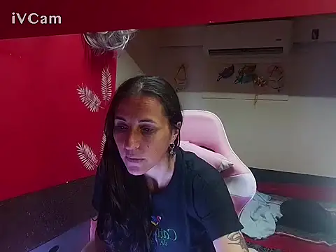 gatitahot-silvy online show from 10-24-25, 06:15