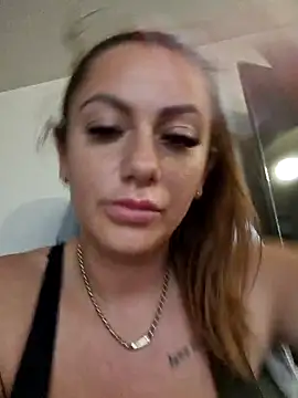 Jennifer24    online show from 09-24-25, 09:45