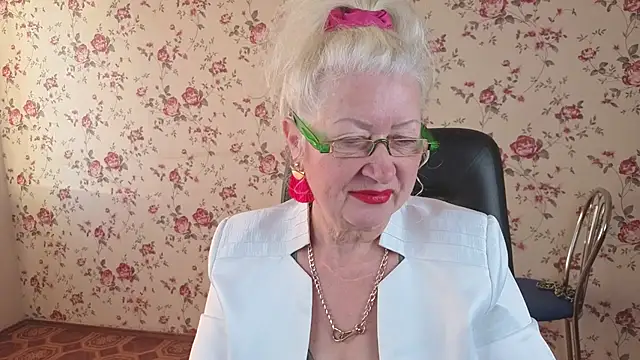 Maya Mayflower online show from 10-03-25, 03:58