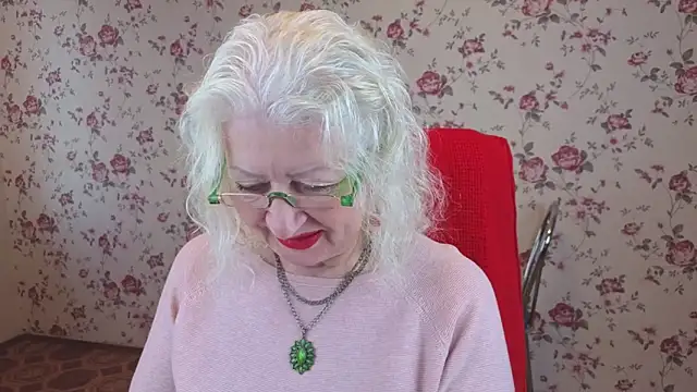 Maya Mayflower online show from 10-25-25, 04:09