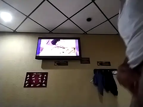 karlossan24 online show from 02-15-26, 09:33