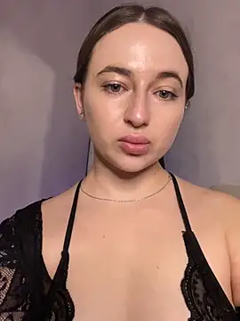 Snapshot of AlisaQSky chatting on 10-27-25, 09:30 AlisaQSky online show from 10-27-25, 09:30