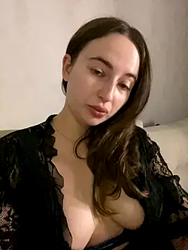 Snapshot of AlisaQSky chatting on 11-11-25, 05:35 AlisaQSky online show from 11-11-25, 05:35