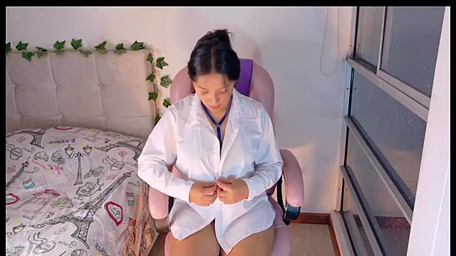 Snapshot of Be_Evil chatting on 11-23-25, 10:31 Be Evil online show from 11-23-25, 10:31