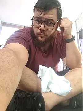 Snapshot of Edmund98 chatting on 12-04-25, 03:54 Edmund98 online show from 12-04-25, 03:54