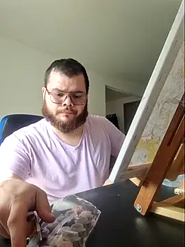 Snapshot of Edmund98 chatting on 02-19-26, 02:13 Edmund98 online show from 02-19-26, 02:13