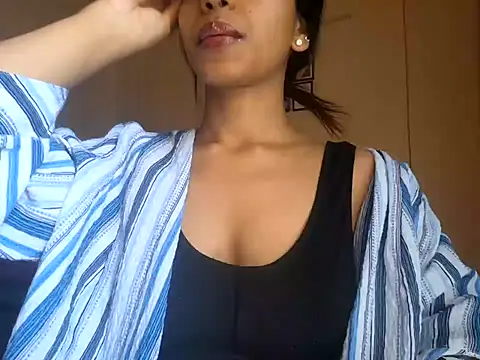 Queen Ayeshaa online show from 03-21-25, 11:22