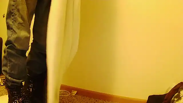 Snapshot of BadazzRXL chatting on 12-17-25, 08:26 BadazzRXL online show from 12-17-25, 08:26