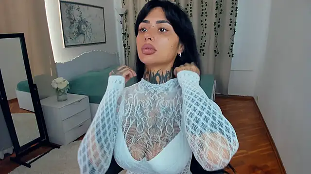 CharimgSabrina online show from 09-15-25, 07:08