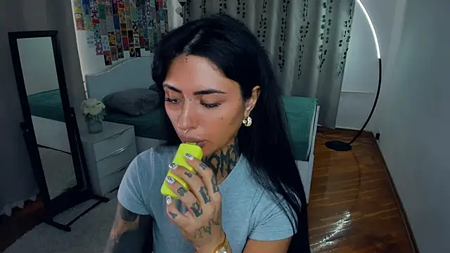 CharimgSabrina online show from 10-09-25, 06:22