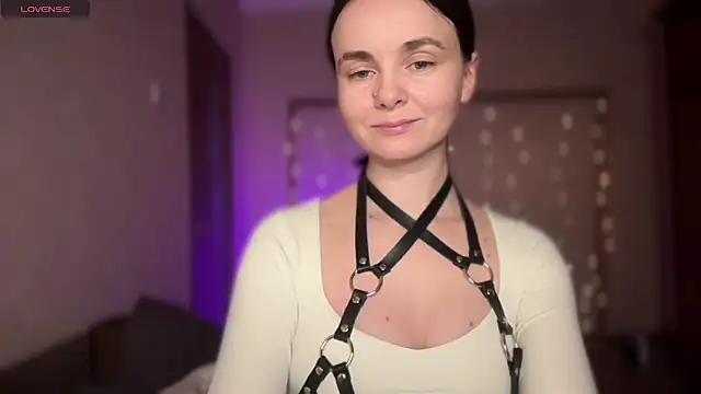 lanaloulou online show from 10-10-25, 11:26