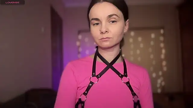 lanaloulou online show from 10-21-25, 10:10