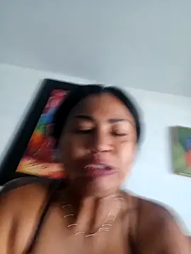 Snapshot of Ariana_Rodriguez chatting on 10-21-25, 01:12 Ariana Rodriguez online show from 10-21-25, 01:12